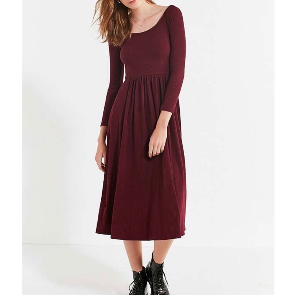 UO Lurenzia Off-the-shoulder knit midi dress